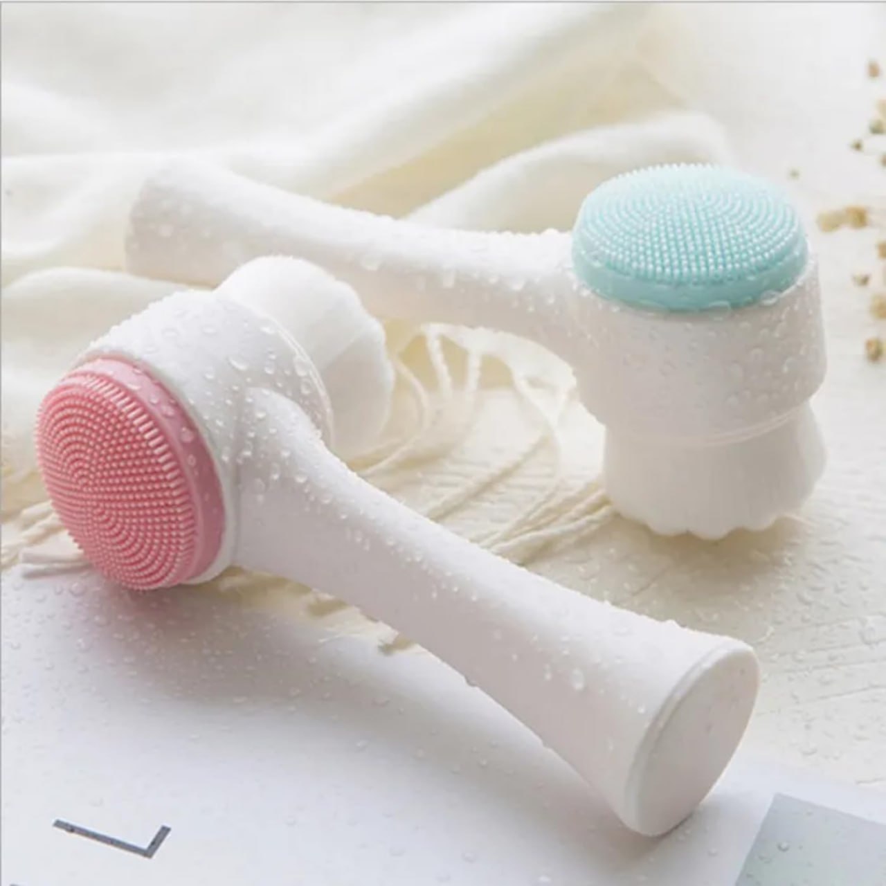 DUAL SIDE FACE SCRUBBING BRUSH