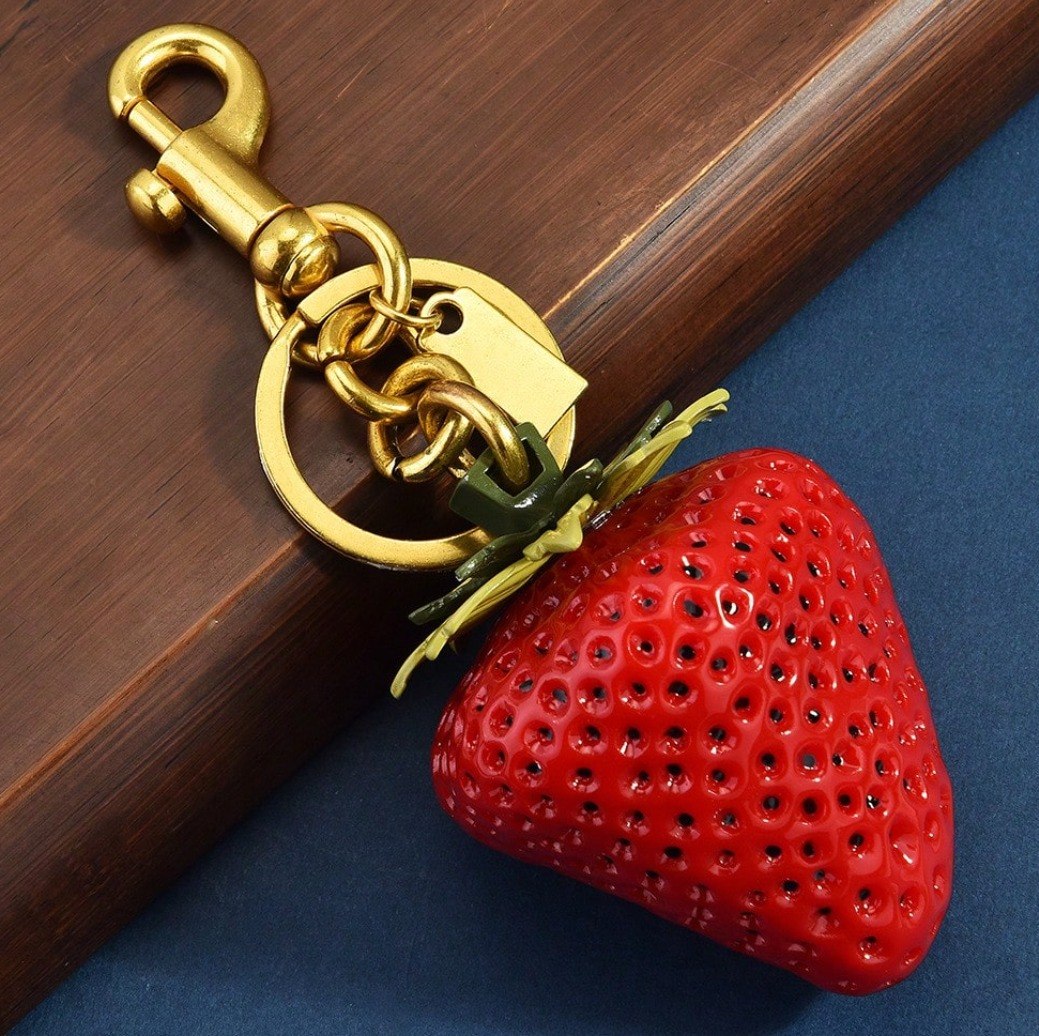 STRAWBERRY KEYCHAIN
